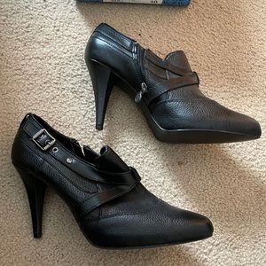 Heeled shoes size 10